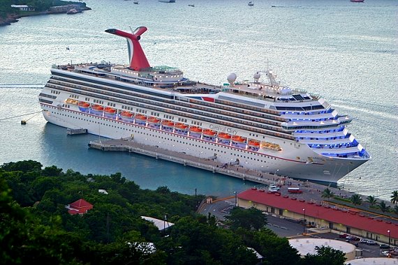El Carnival Glory en Charlotte Amalie en la isla de St Thomas CARNIVAL GLORY St Thomas